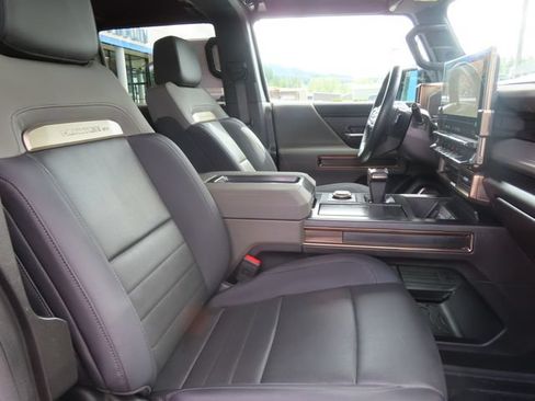 Used 2025 GMC Hummer EV 3X AWD/4WD image 46
