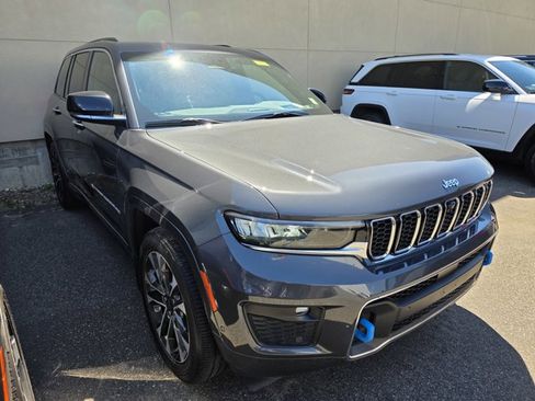 Used 2022 Jeep Grand Cherokee Overland w/ Advanced Protech Group III image 1
