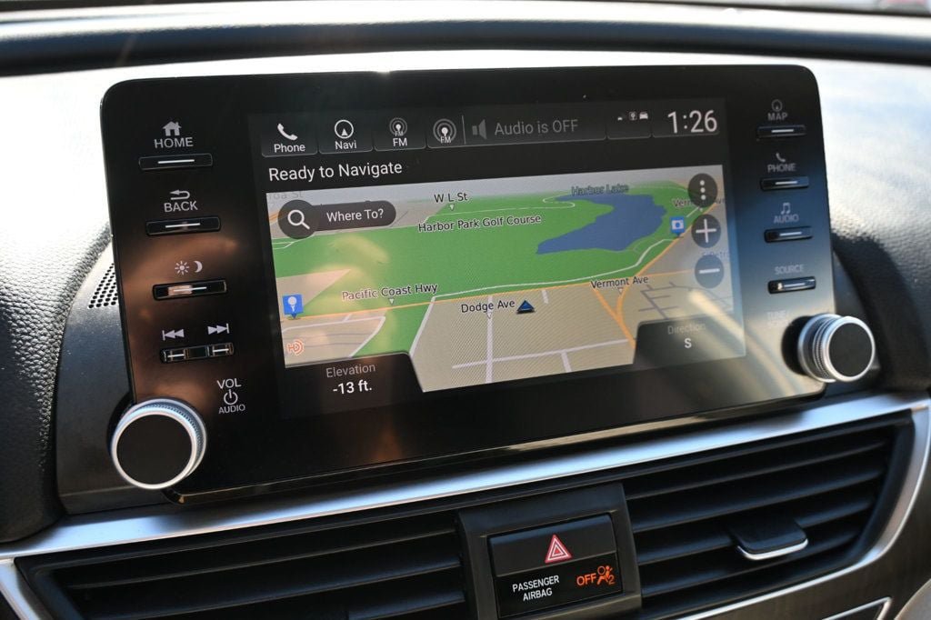 Used 2018 Honda Accord Touring image 12