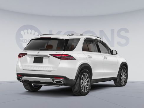 Used 2025 Mercedes-Benz GLE 350 4MATIC image 2
