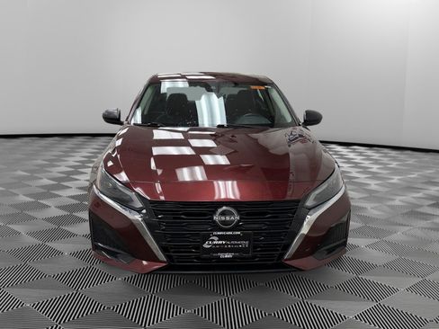 Used 2024 Nissan Altima 2.5 SV image 8