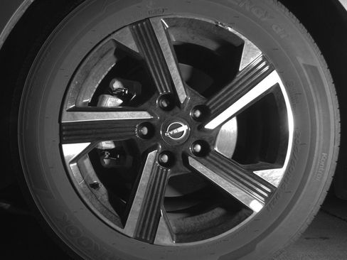 Used 2025 Nissan Sentra SV FWD image 12