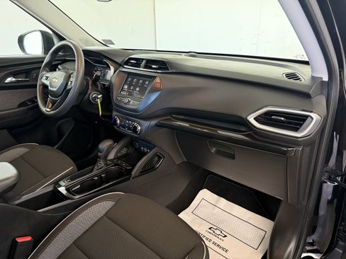 Used 2022 Chevrolet TrailBlazer LS image 25