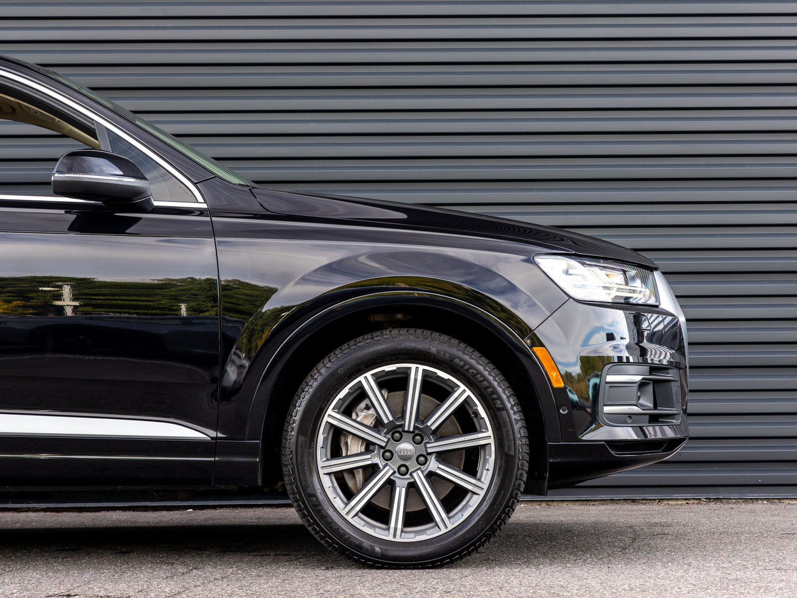 Used 2019 Audi Q7 3.0T Premium Plus w/ Premium Plus Package AWD/4WD image 9