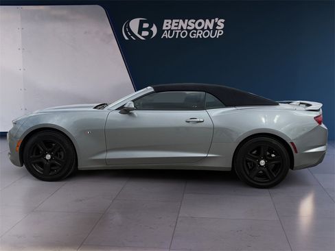 Used 2023 Chevrolet Camaro LT image 2