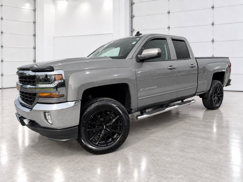 Used 2017 Chevrolet Silverado 1500 LT w/ All Star Edition AWD/4WD image 26
