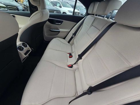 Used 2025 Mercedes-Benz C 300 Sedan image 20