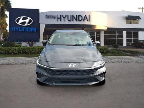 Certified 2024 Hyundai Elantra SEL FWD image 2