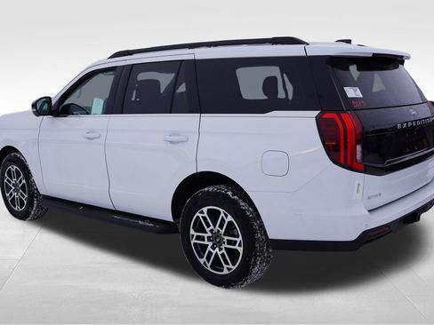 New 2026 Ford Expedition Active image 6