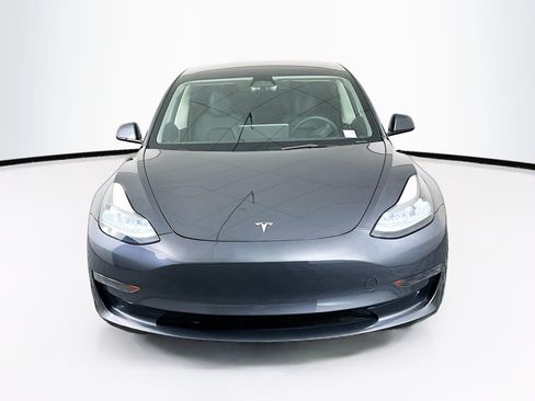 Used 2023 Tesla Model 3 Standard Range RWD image 2