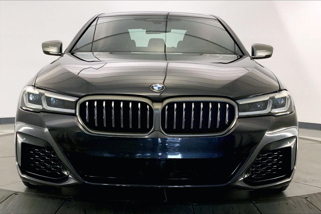 Used 2022 BMW M550i xDrive w/ Executive Package AWD/4WD image 2
