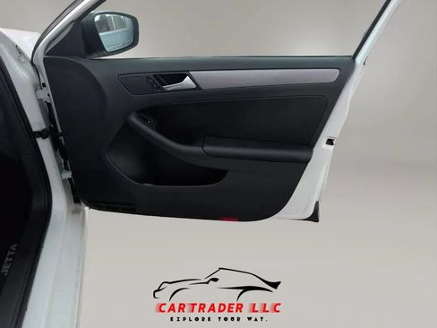 Used 2016 Volkswagen Jetta Sport FWD image 16