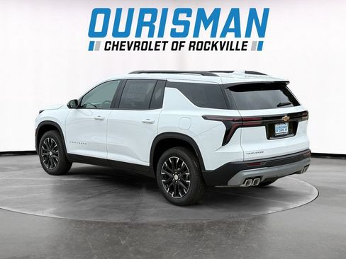 New 2026 Chevrolet Traverse LT w/ Sun and Wheel Package FWD image 4