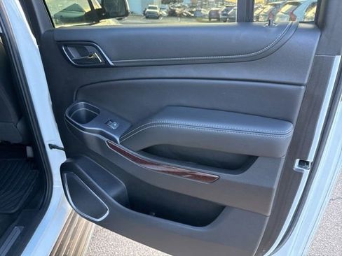 Used 2018 GMC Yukon XL SLT image 7