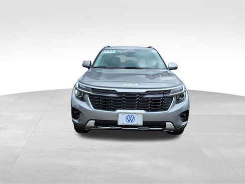Used 2024 Kia Seltos EX AWD/4WD image 2