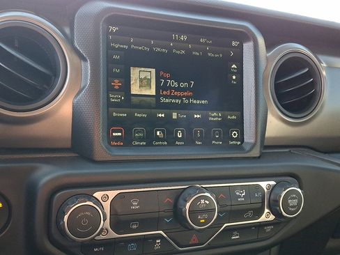 Used 2023 Jeep Wrangler Unlimited image 28