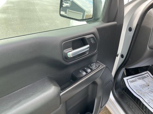 Used 2019 Chevrolet Silverado 1500 Custom Trail Boss w/ Custom Convenience Package image 7