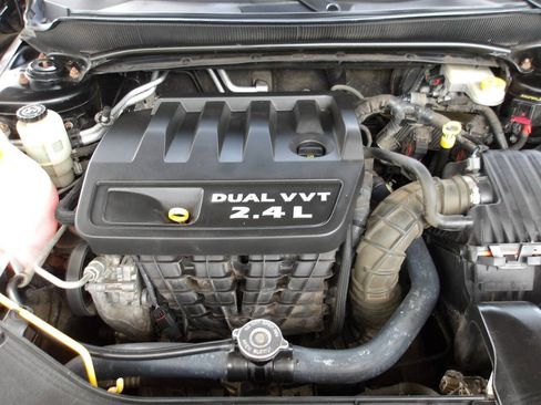 Used 2014 Dodge Avenger SE w/ Rallye Appearance Group FWD image 22