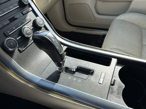 Used 2009 Lincoln MKS FWD image 18