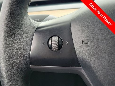 Used 2021 Tesla Model Y Long Range AWD/4WD image 5