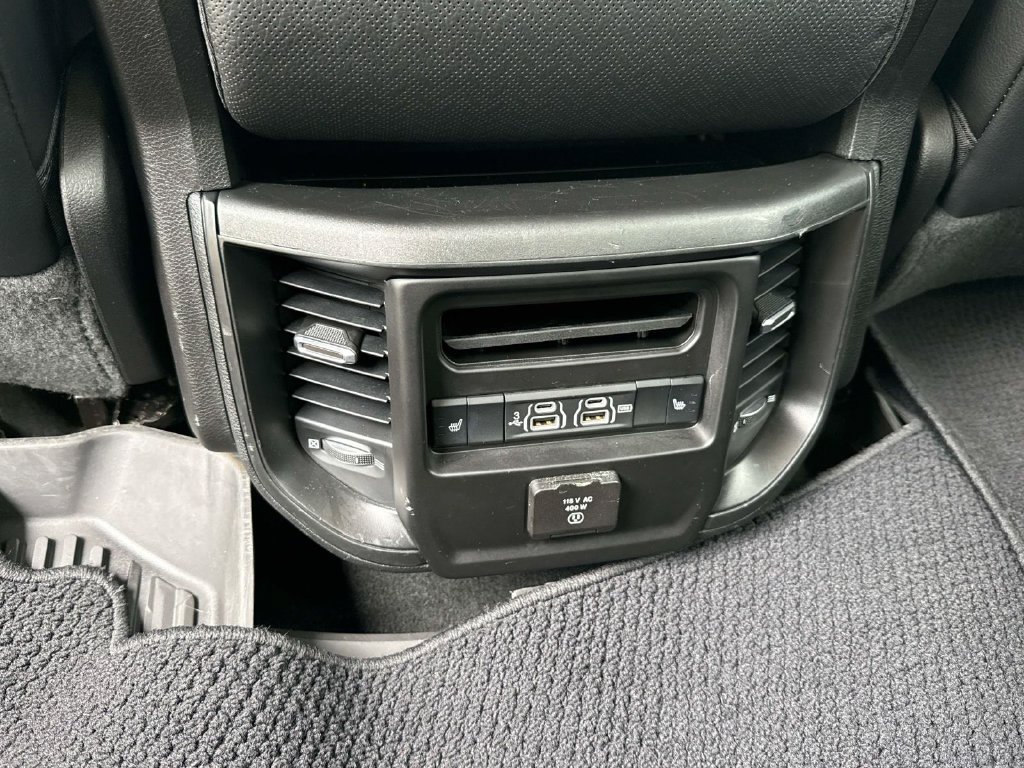 Used 2019 RAM 1500 Laramie AWD/4WD image 17