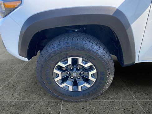 Certified 2023 Toyota Tacoma TRD Off-Road w/ Black Out Package (TMS) AWD/4WD image 14