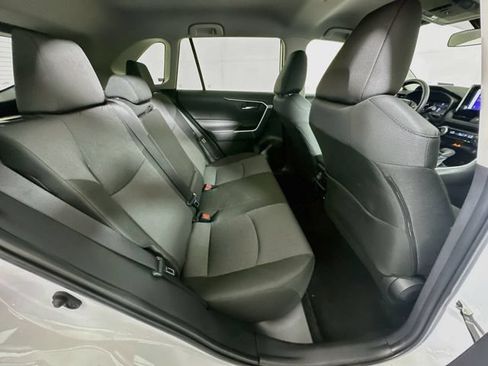 Certified 2025 Toyota RAV4 XLE FWD image 25