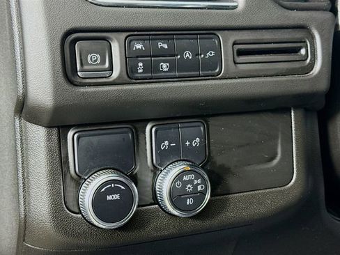 Used 2023 GMC Yukon AT4 w/ AT4 Premium Package image 12