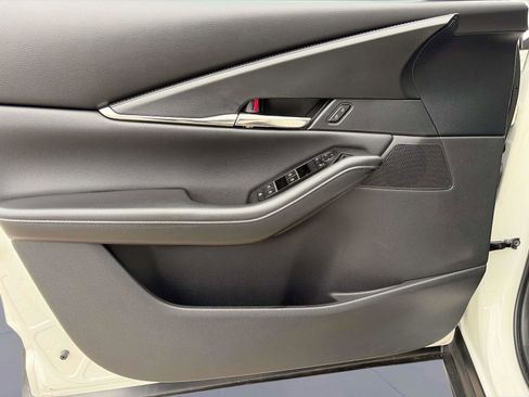 Certified 2025 MAZDA CX-30 AWD 2.5 S w/ Preferred Package image 17