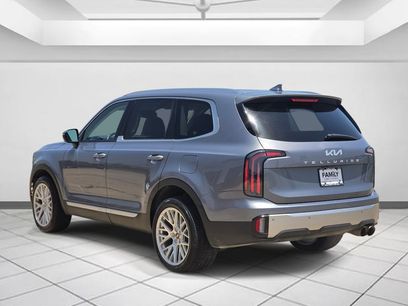 Used 2023 Kia Telluride EX w/ EX Captain's Chair Package