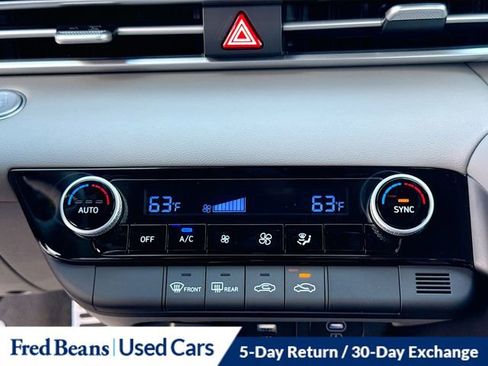 Used 2025 Hyundai Elantra Sport image 16