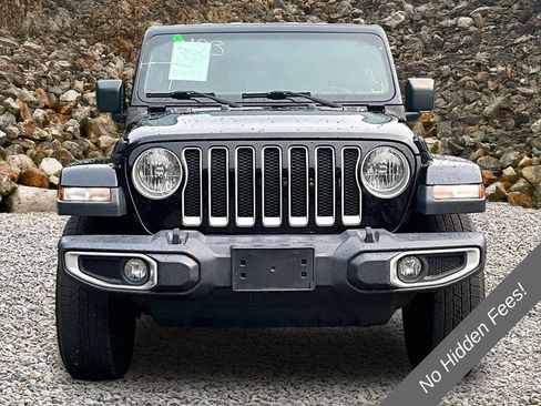 Used 2018 Jeep Wrangler Unlimited Sahara w/ Dual Top Group AWD/4WD image 3