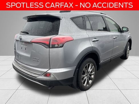 Used 2018 Toyota RAV4 Limited image 6