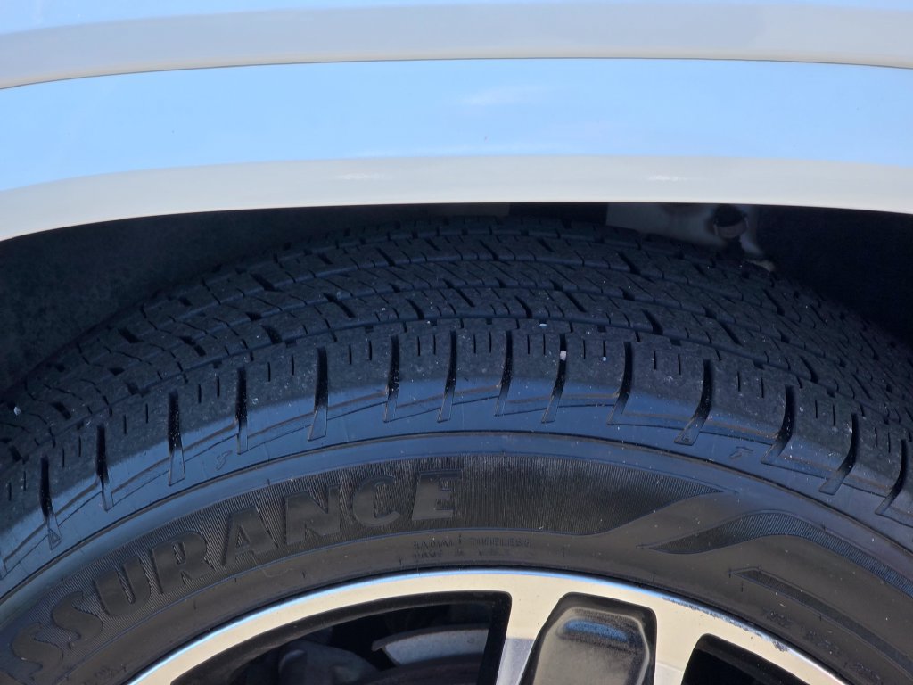 Certified 2017 GMC Acadia Denali w/ Technology Package FWD image 28