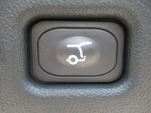Used 2019 Lincoln Nautilus Reserve FWD image 36