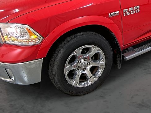 Used 2017 RAM 1500 Laramie image 7