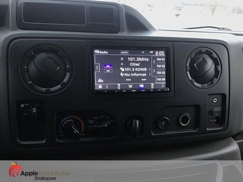 Used 2013 Ford E-250 and Econoline 250 w/ PWR Group image 3