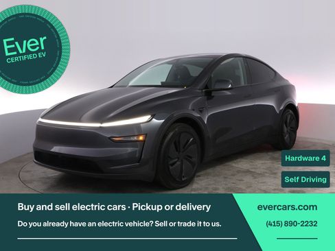 Used 2026 Tesla Model Y Long Range AWD/4WD image 1