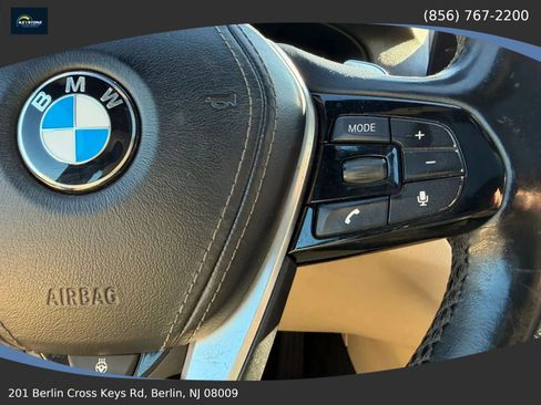 Used 2018 BMW 530i xDrive AWD/4WD image 24