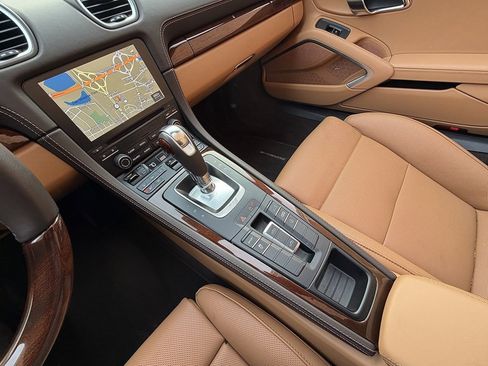 Certified 2022 Porsche 718 Boxster image 15