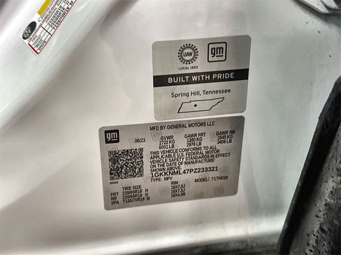 Used 2023 GMC Acadia SLT image 34