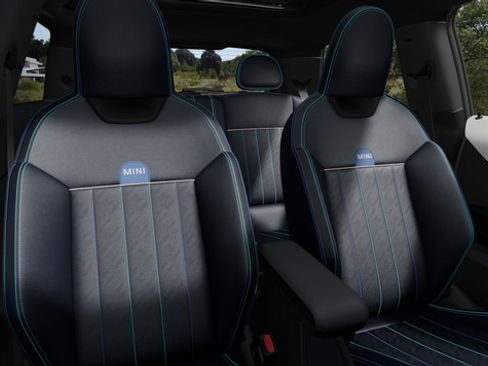 New 2026 MINI Cooper 2-Door Hardtop FWD image 3