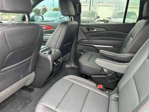 Used 2025 Chevrolet Traverse Z71 w/ Driver Confidence Package AWD/4WD image 28