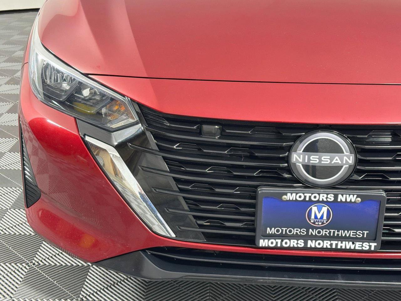 Used 2024 Nissan Sentra SV FWD image 3