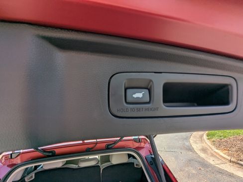 Used 2024 Honda CR-V EX-L image 16