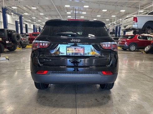 New 2025 Jeep Compass Latitude w/ Sun & Sound Group image 8