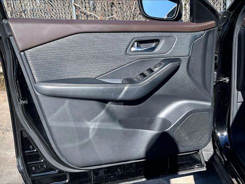 Certified 2022 Nissan Rogue SV image 20