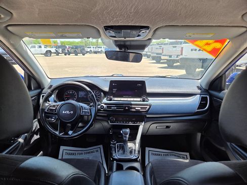 Used 2022 Kia Seltos S FWD image 19
