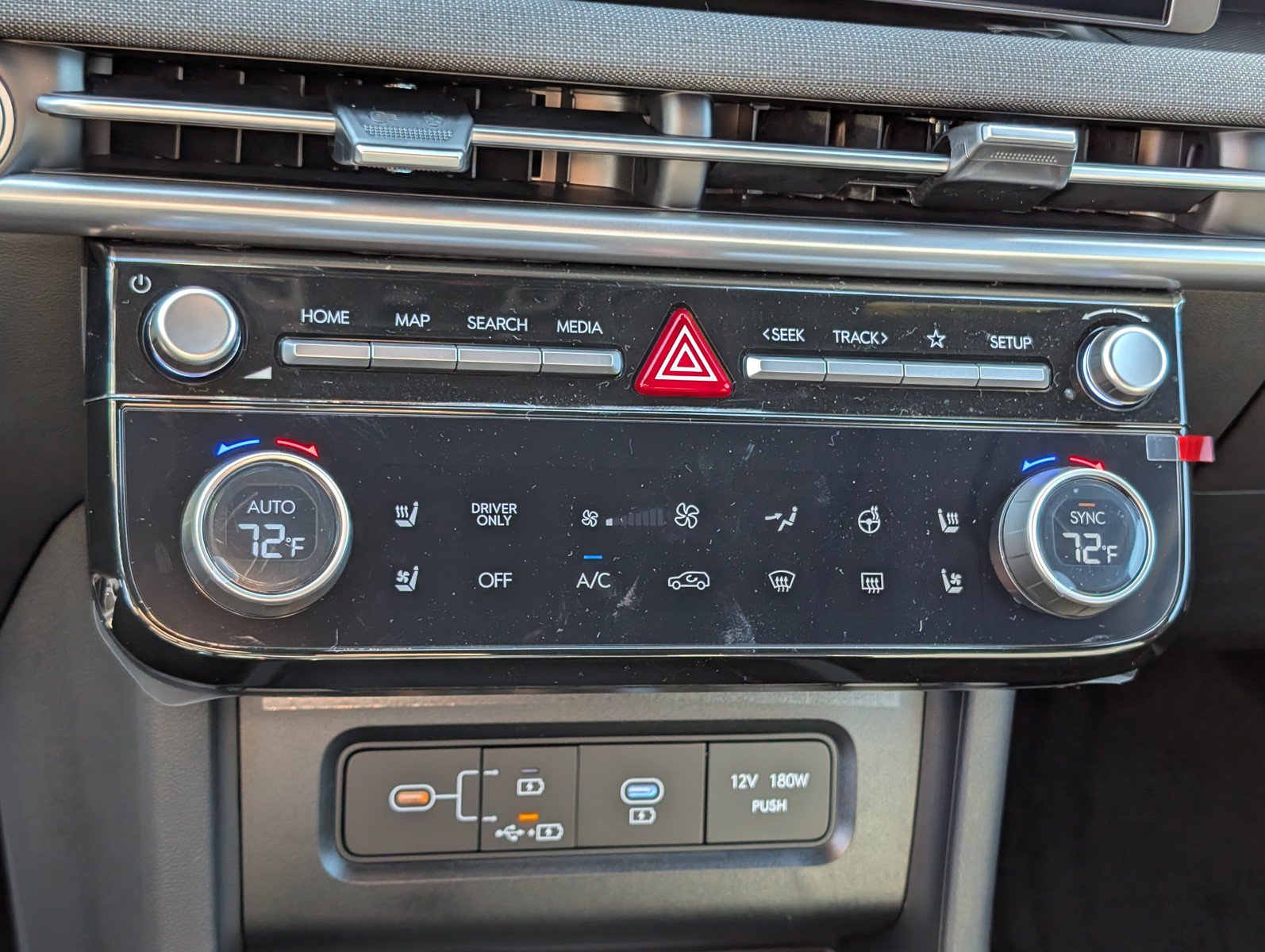New 2026 Hyundai Tucson Limited AWD/4WD image 30