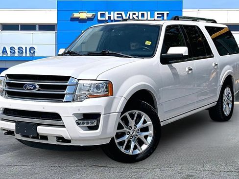 Used 2017 Ford Expedition EL Limited w/ Equipment Group 301A AWD/4WD image 2
